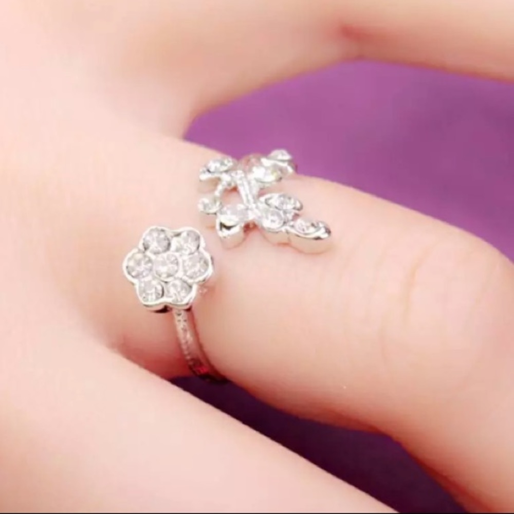 NEW!๐๐๐ธFLOWERS! LEAVES! CZ!๐ธ๐๐SILVERY BEAUTY - Picture 2 of 8